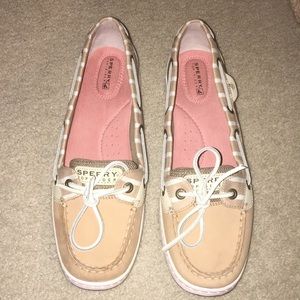 Sperry boat shoes